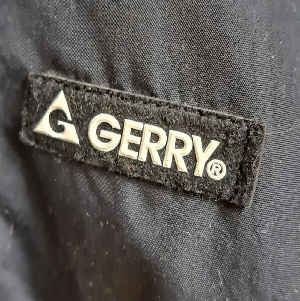 Gerry Vintage Black & Yellow Fleece Jacket    Size M